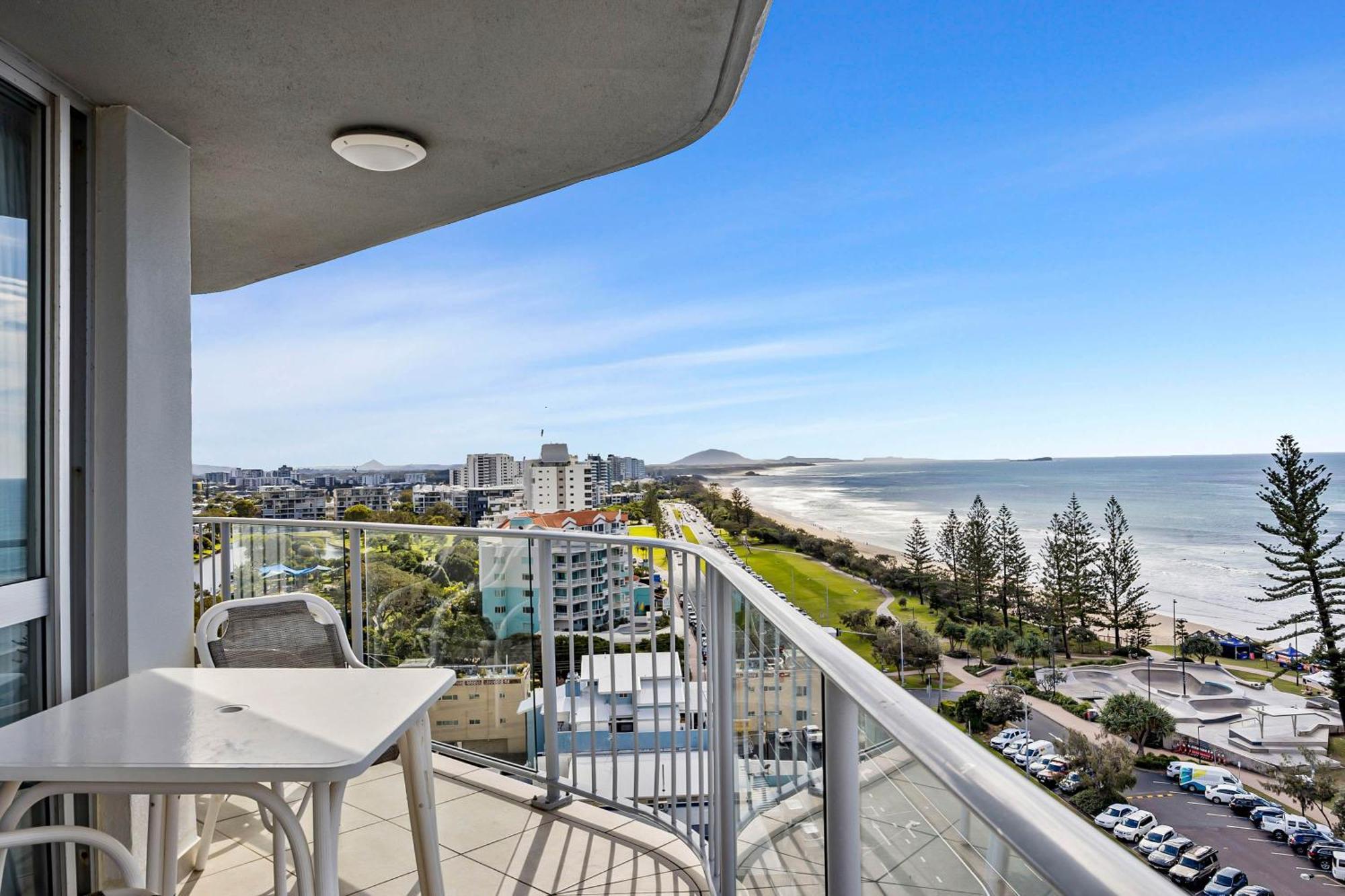 Mandolin Beachfront Resort Alexandra Headland Exterior foto