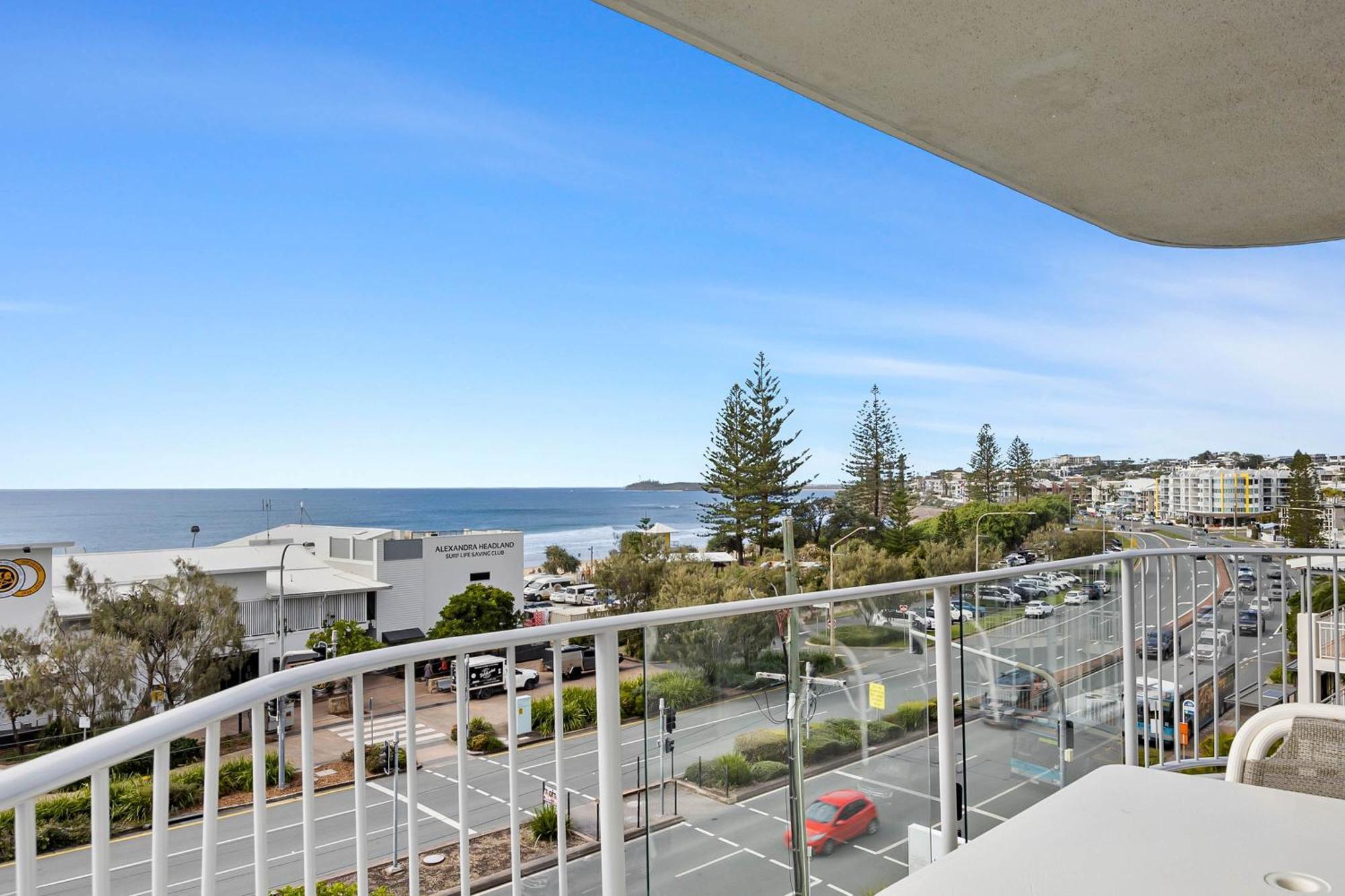 Mandolin Beachfront Resort Alexandra Headland Exterior foto