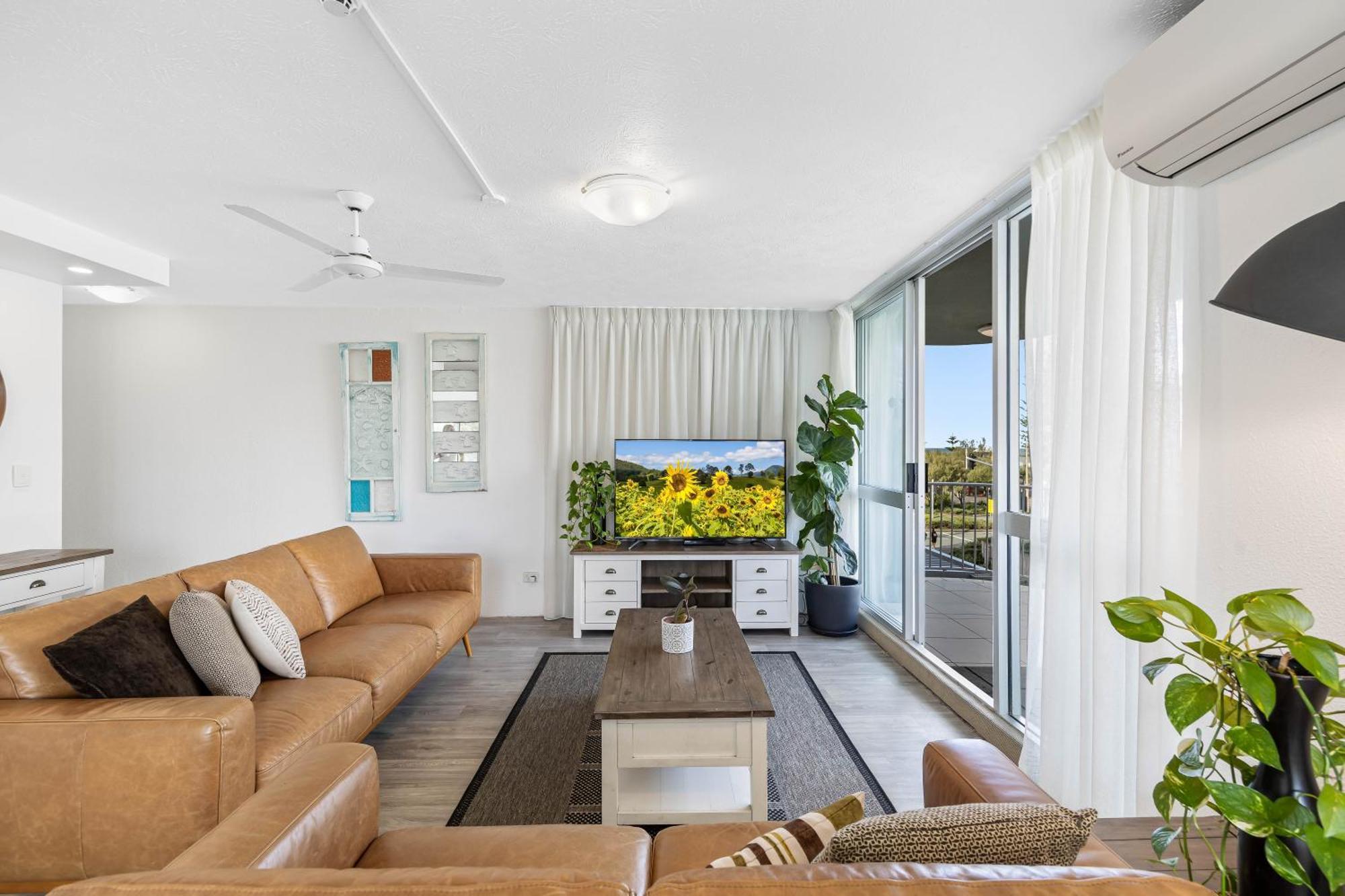Mandolin Beachfront Resort Alexandra Headland Exterior foto